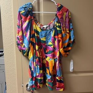 Lightweight summer top with elastic neck and sleeves